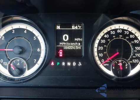 2018 Ram 1500 Express 4X2 5'7 Box z USA, uszkodzony, nr VIN 1C6RR6KG0JS143540